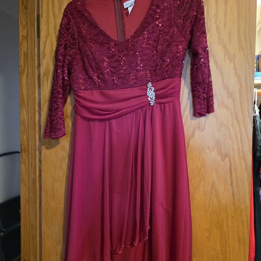 Elegant Burgundy Sequin Dress